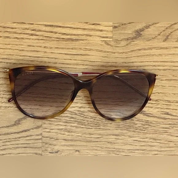 Authentic NWT Gucci Cat Eye Sunglasses in Havana/Red Shade - Picture 4 of 16